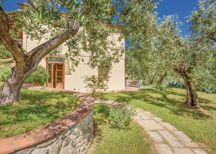 Casina Piscina Лампореккьо